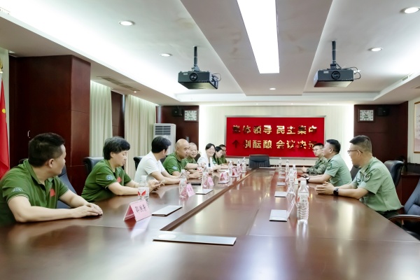 F16A6843_副本.jpg F16A6843_副本.jpg